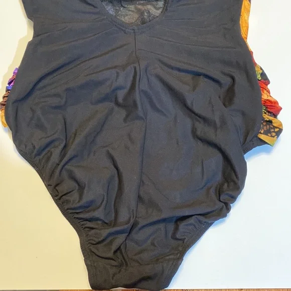 💜VGUC 14 One Piece Croft & Barrow Plus Size Swim Suit black floral gold orange - Picture 8 of 12